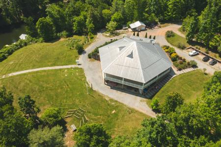 Aquatic Base on Claytor Lake for Sale in Radford Virginia - image 4