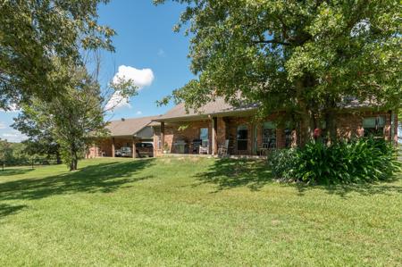 East TX Poultry Breeder Farm & Country Home in Winona Texas - image 36