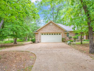 Golf Course Home Holly Lake Ranch Texas - Gated Community - image 3