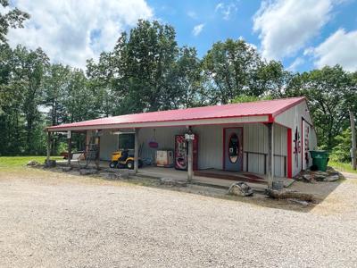 Metal Building on 10 ac on creek for sale Ash Flat, AR - image 16