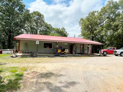 Metal Building on 10 ac on creek for sale Ash Flat, AR - image 25