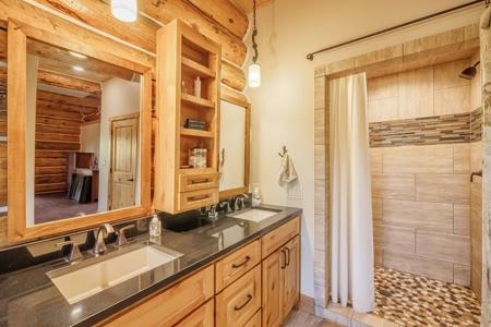 Colorado Log Home For Sale Between Ridgway & Telluride - image 33