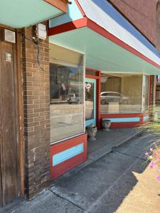 Historic Commercial Building For Sale Leslie, AR - image 3