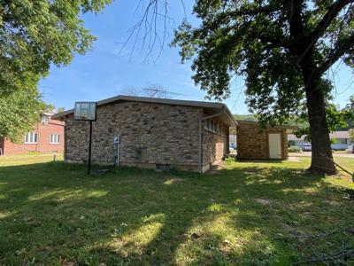 Wonderful 3 Bedroom Home in Mt. Sterling, MO! - image 18