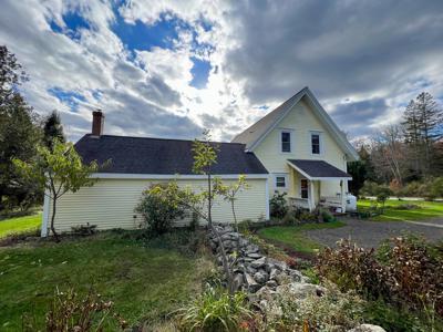 Classic 1870's Cape in the Country - image 4