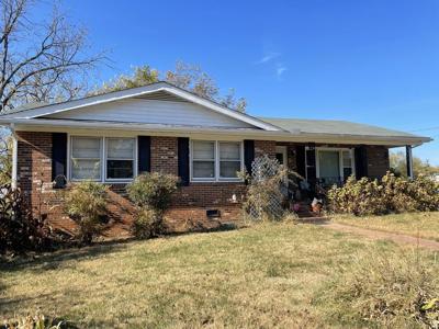 Kenbridge Charm: 3BR, 2BA Beauty In Virginia - image 1