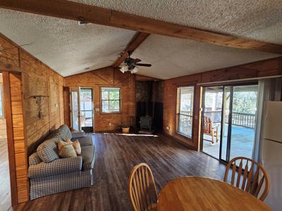 Southeasthern Oklahoma Wister Lake Cabin For Sale - image 9