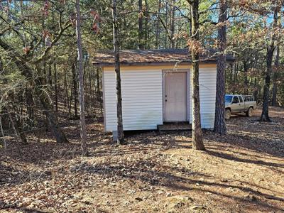 Southeasthern Oklahoma Wister Lake Cabin For Sale - image 20