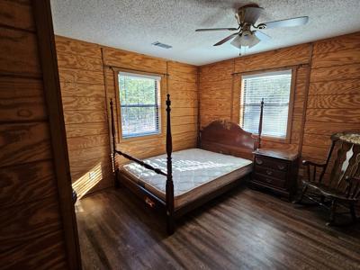 Southeasthern Oklahoma Wister Lake Cabin For Sale - image 11