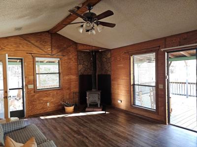 Southeasthern Oklahoma Wister Lake Cabin For Sale - image 5