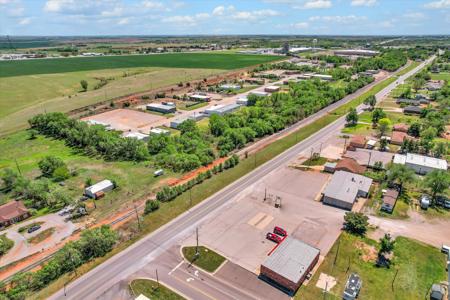 4,600 SqFt Multi-Tenant Office Building | Clinton, Oklahoma - image 26