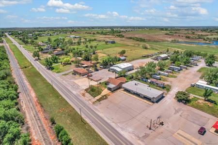 4,600 SqFt Multi-Tenant Office Building | Clinton, Oklahoma - image 28