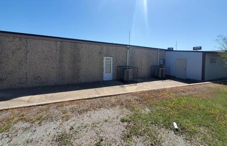 4,600 SqFt Multi-Tenant Office Building | Clinton, Oklahoma - image 20