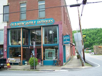 Historic 3 Story Brick Building For Sale in Leslie, Arkansas - image 4